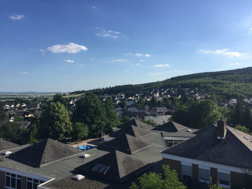 Ferienwohnungen Pellenzblick - Wohnen Auf Zeit - Nickenich Exterior photo